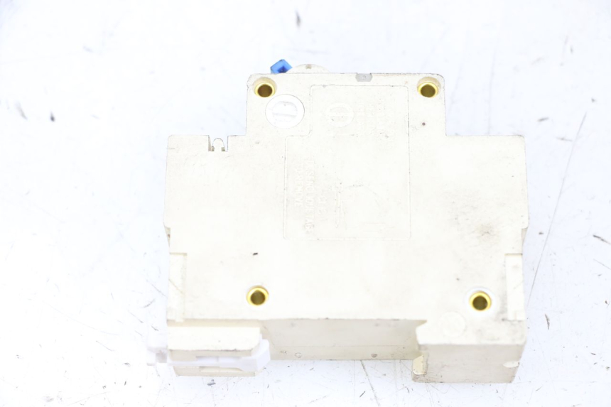 photo de CONMUTADOR CONTACTO COPA EFUN PUSA 1 - Detalles de los puntos de fijación