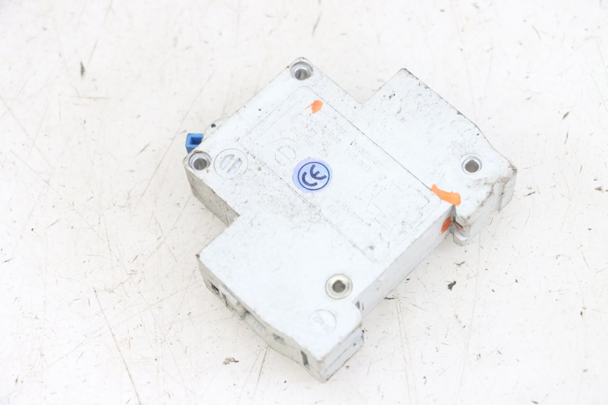 photo de CONMUTADOR CONTACTO COPA EFUN PUSA 1 - Zoom estado de uso