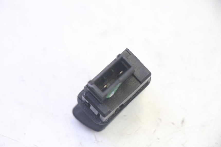 photo de CONMUTADOR ARRANQUE PIAGGIO MP3 RL 250 (2007 - 2010)