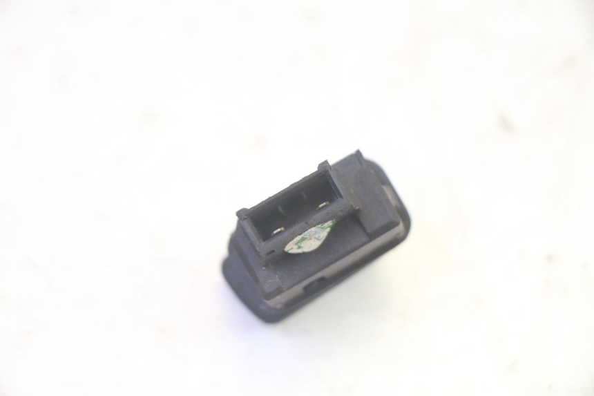 photo de CONMUTADOR ARRANQUE PIAGGIO MP3 RL 250 (2007 - 2010) - Otra perspectiva