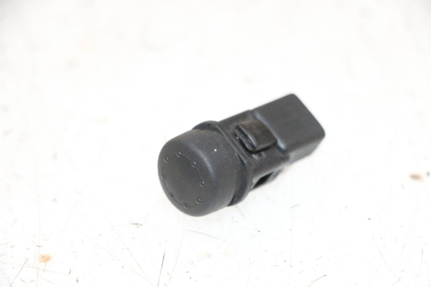 photo de CONMUTADOR ARRANQUE PIAGGIO X8 125 (2004 - 2007) - Zoom estado de uso