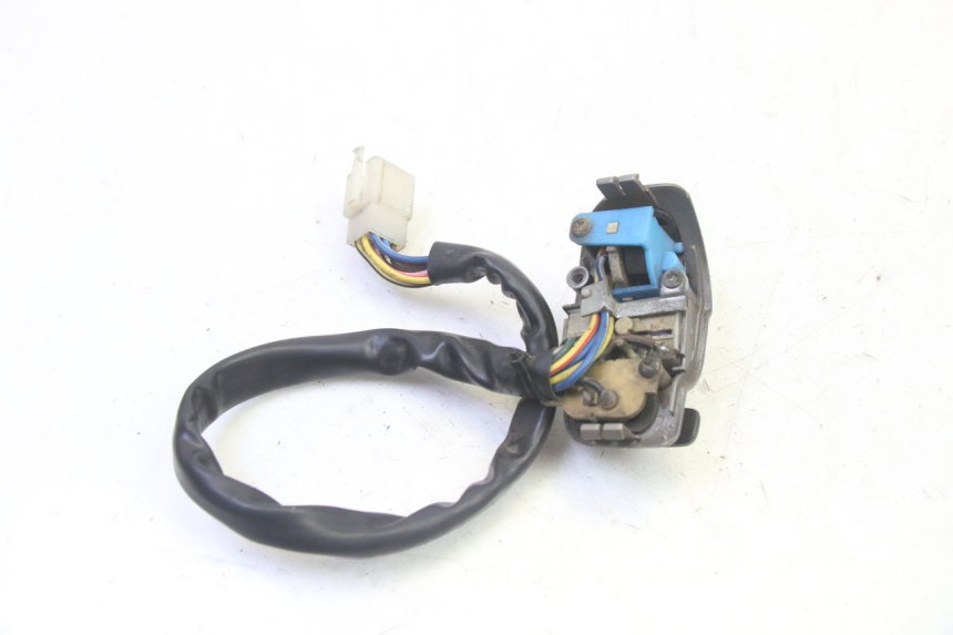 photo de CONMUTADOR DERECHA QUADRO 4 4D 350 (2015 - 2018)