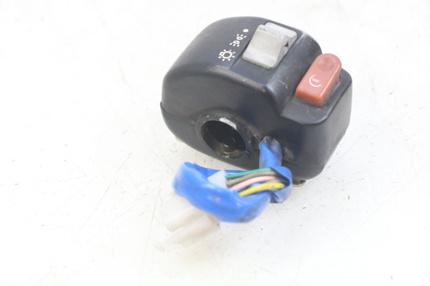 photo de INTERRUPTOR DERECHO KYMCO AGILITY 4T 50 (2005 - 2018)