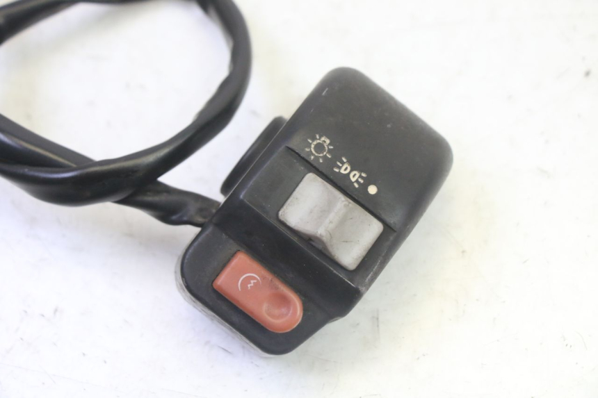 photo de INTERRUPTOR DERECHO KYMCO AGILITY NAKED RENOUVO 2T 50 (2011 - 2018)