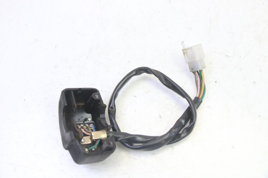 photo de INTERRUPTOR DERECHO KYMCO AGILITY NAKED RENOUVO 2T 50 (2011 - 2018)