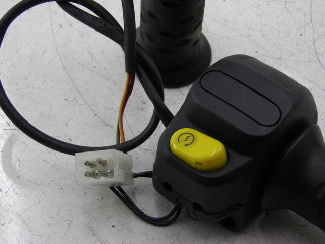 photo de INTERRUPTOR DERECHO APRILIA SCARABEO 100 (2003 - 2012)