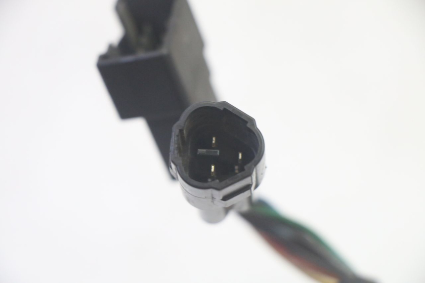 photo de CONMUTADOR DERECHA SUZUKI BURGMAN EXECUTIVE ABS 650 (2006 - 2012) - Estado de la superficie y material