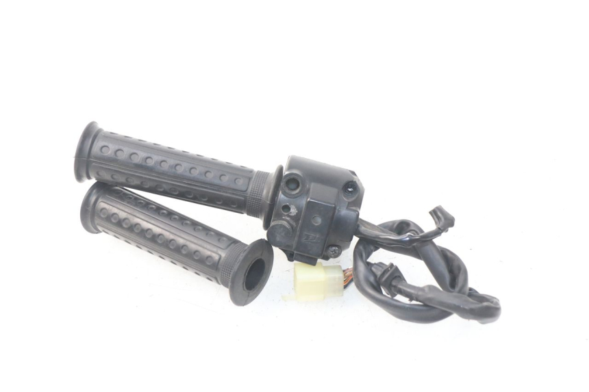 photo de INTERRUPTOR DERECHO HONDA CA REBEL 125 (1995 - 2001)