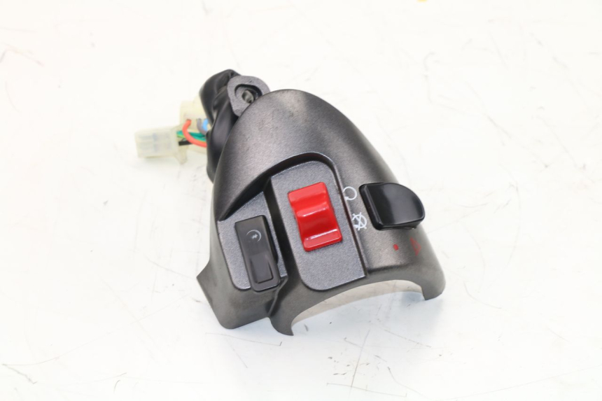 photo de CONMUTADOR DERECHA S-RIDER CAPRI 2T 50 (2010 - 2017)