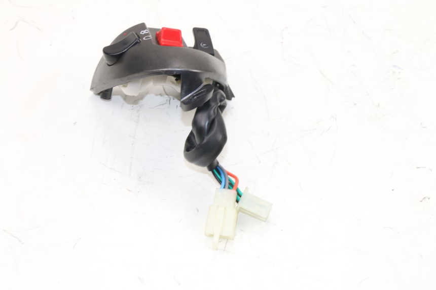 photo de CONMUTADOR DERECHA S-RIDER CAPRI 2T 50 (2010 - 2017)