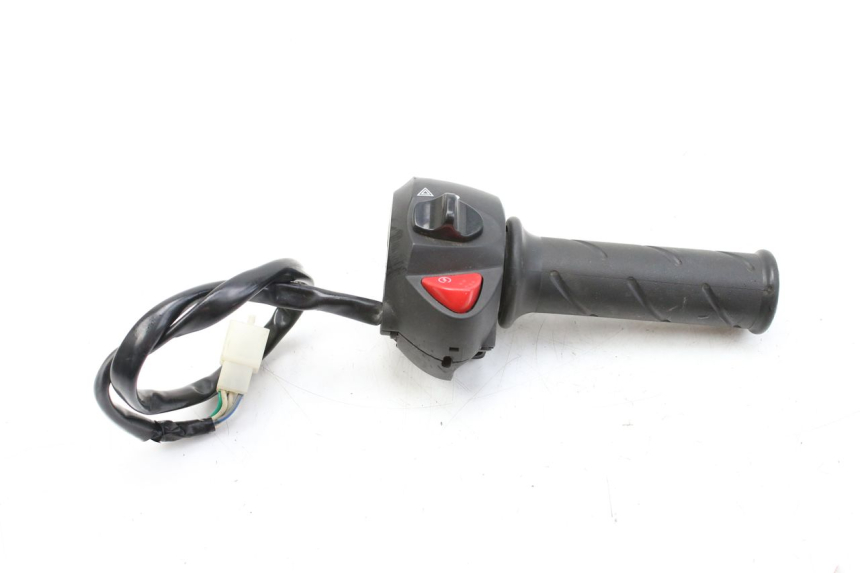 photo de INTERRUPTOR DERECHO PEUGEOT CITYSTAR 125 (2011 - 2017)