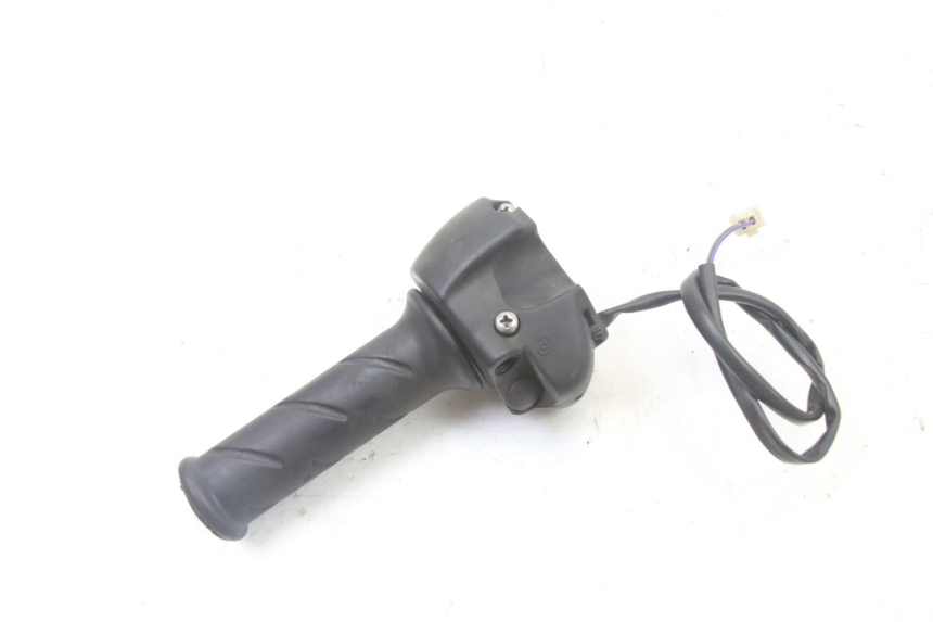 photo de INTERRUPTOR DERECHO PEUGEOT CITYSTAR 50 (2013 - 2017)