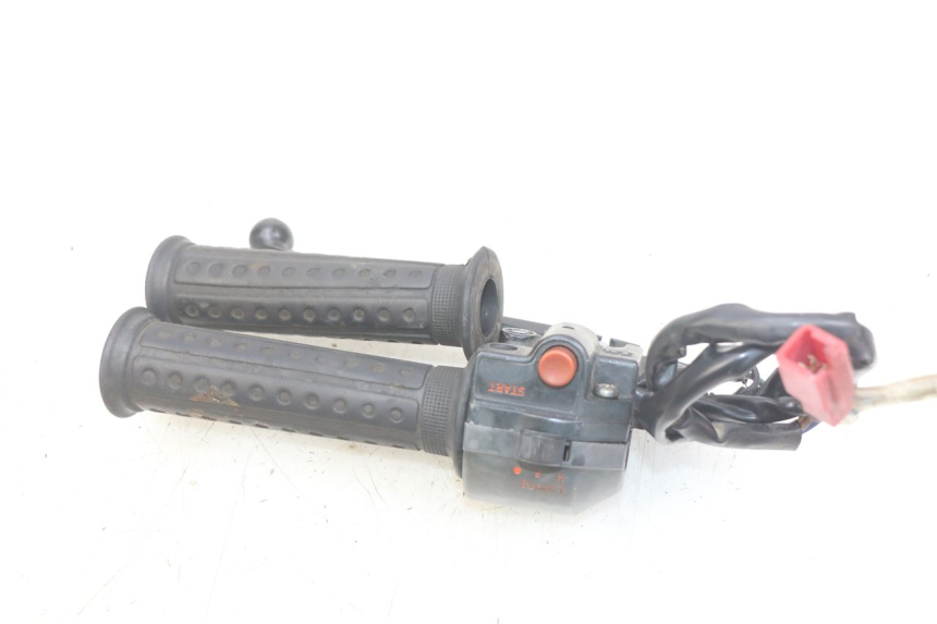 photo de INTERRUPTOR DERECHO HONDA CM 125 (1983 - 2003)