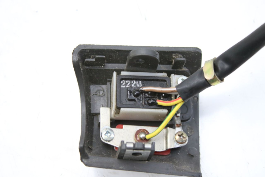 photo de INTERRUPTOR DERECHO SUZUKI CP 80 (1985 - 1996)