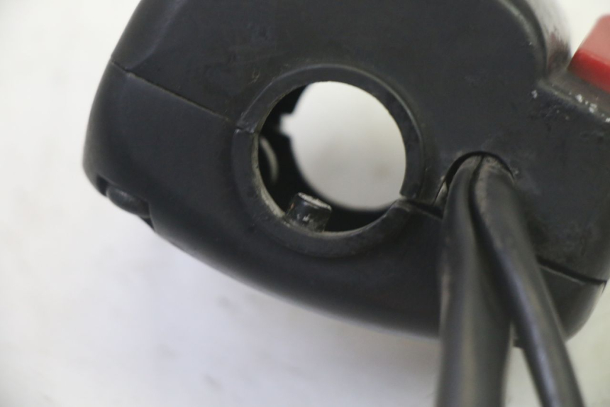 photo de INTERRUPTOR DERECHO SYM CROX 4T 50 (2016 - 2023)