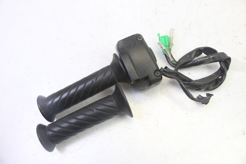 photo de INTERRUPTOR DERECHO SYM CROX 4T 50 (2016 - 2023)