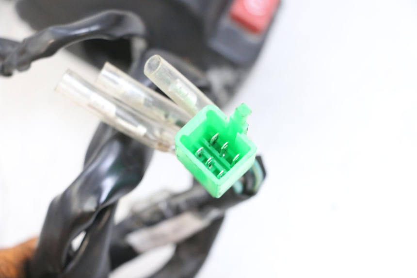 photo de INTERRUPTOR DERECHO SYM CROX 4T 50 (2016 - 2023) - Detalles de los puntos de fijación