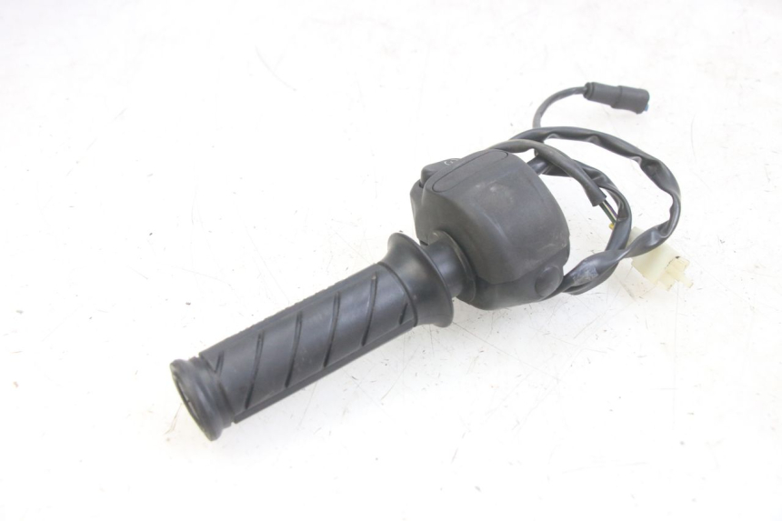 photo de INTERRUPTOR DERECHO GILERA DNA 50 (2000 - 2007)