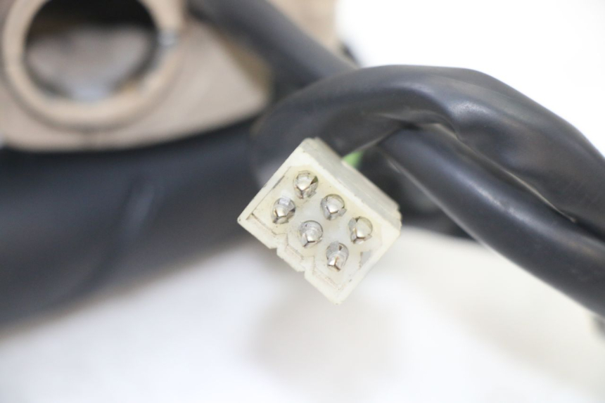 photo de INTERRUPTOR DERECHO PEUGEOT ELYSEO 125 (1999 - 2004)