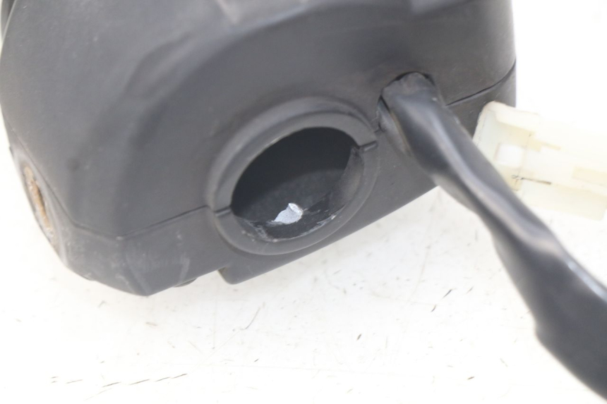 photo de INTERRUPTOR DERECHO JM MOTORS EVOLIS 4T 50 (2018 - 2022)