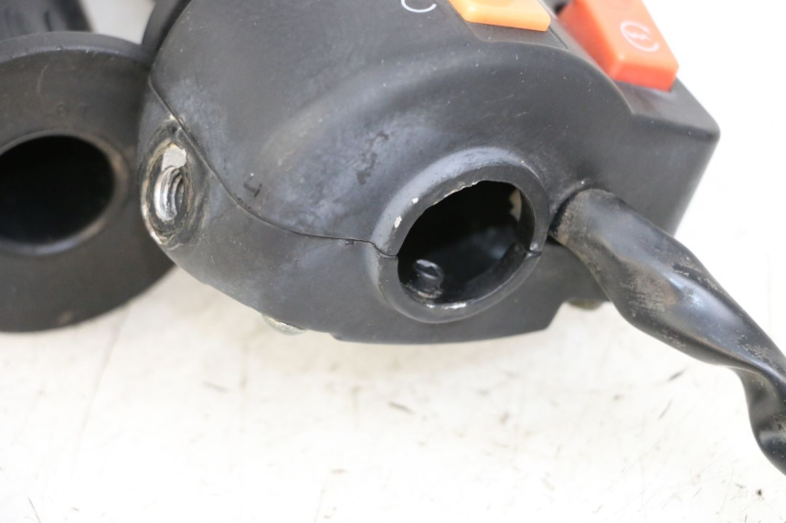 photo de INTERRUPTOR DERECHO JM MOTORS EVOLIS 4T 50 (2018 - 2022)