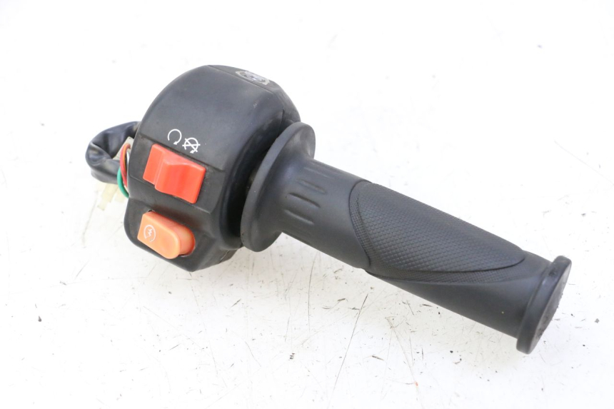 photo de INTERRUPTOR DERECHO JM MOTORS EVOLIS 4T 50 (2018 - 2022)