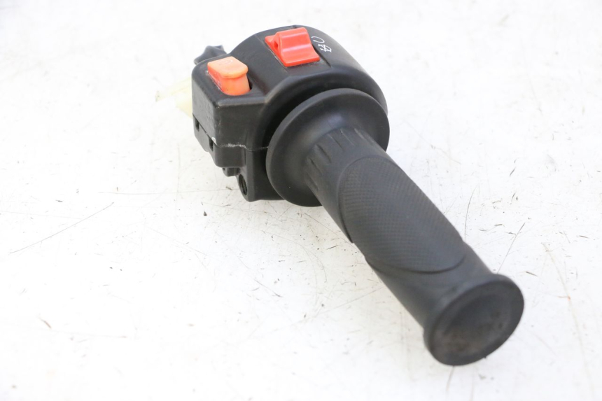photo de INTERRUPTOR DERECHO JM MOTORS EVOLIS 4T 50 (2018 - 2022)