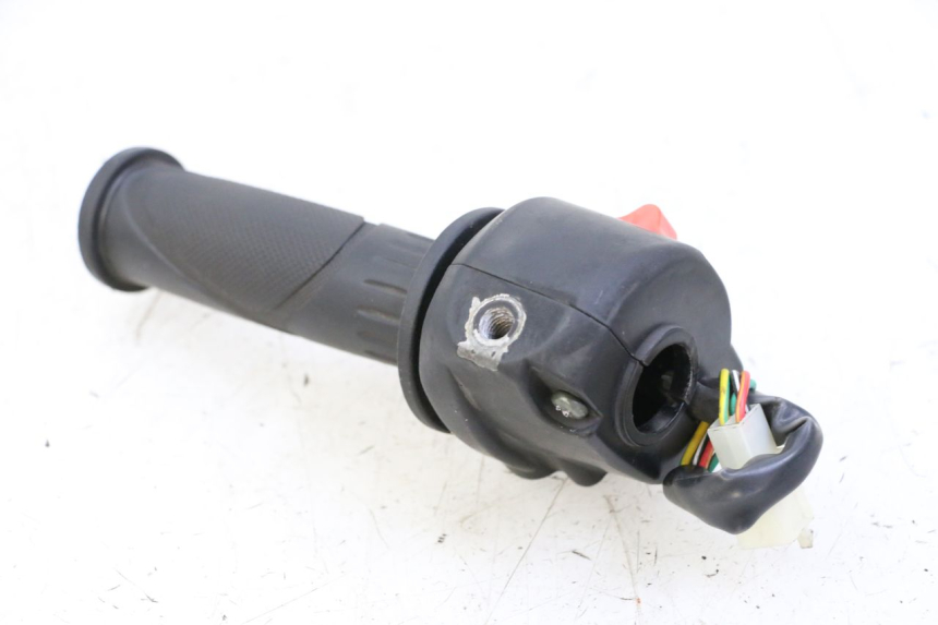 photo de INTERRUPTOR DERECHO JM MOTORS EVOLIS 4T 50 (2018 - 2022)