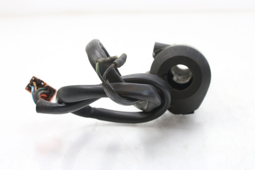 photo de INTERRUPTOR DERECHO HONDA FES S-WING SWING ABS 125 (2007 - 2015)