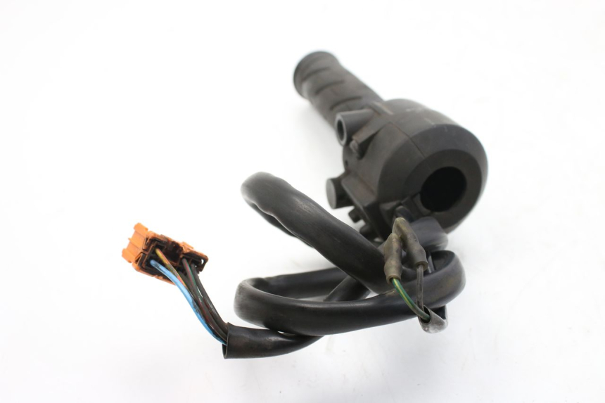 photo de INTERRUPTOR DERECHO HONDA FES S-WING SWING ABS 125 (2007 - 2015)