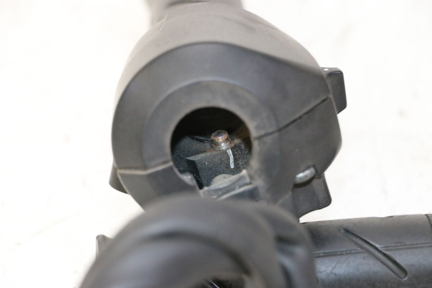 photo de INTERRUPTOR DERECHO HONDA FES S-WING SWING ABS 125 (2007 - 2015)