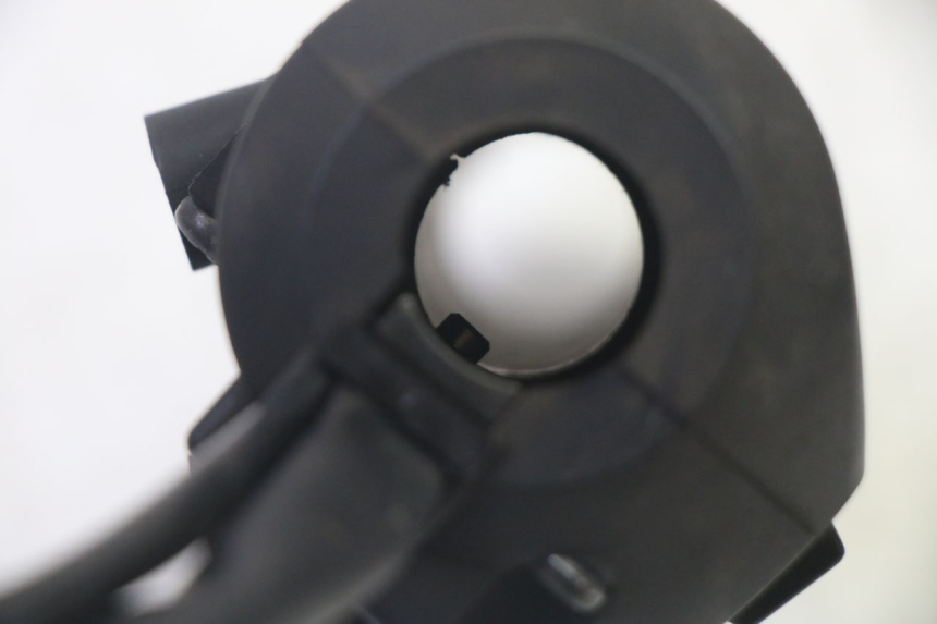 photo de INTERRUPTOR DERECHO HONDA FES S-WING SWING ABS 125 (2007 - 2015)