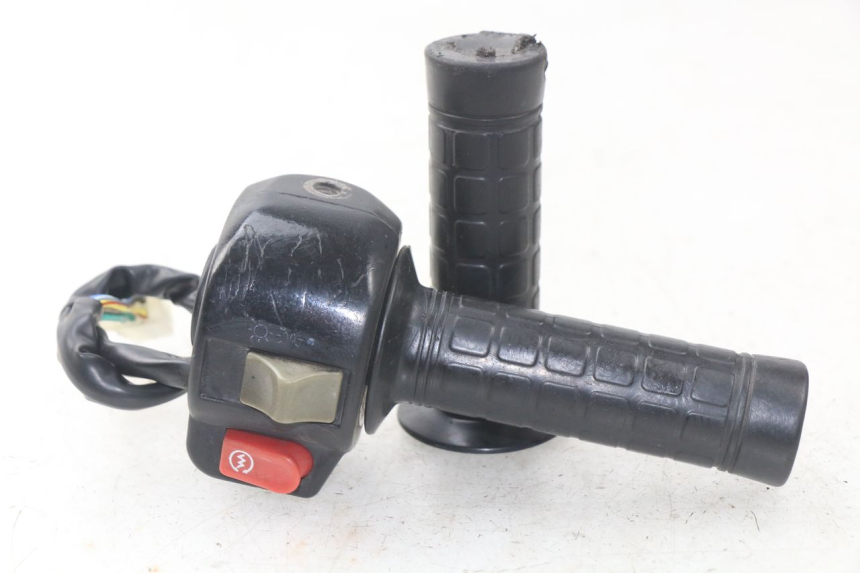 photo de CONMUTADOR DERECHA FYM STRADA 50 (2007 - 2014)