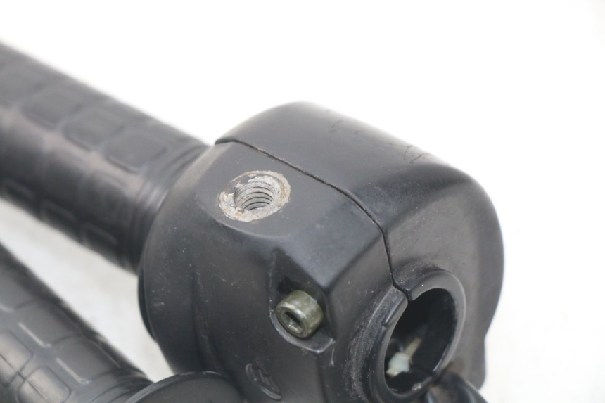 photo de CONMUTADOR DERECHA FYM STRADA 50 (2007 - 2014)