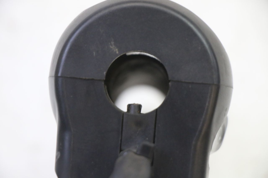 photo de CONMUTADOR DERECHA YAMAHA FZ6 FAZER S2 600 (2007 - 2011)