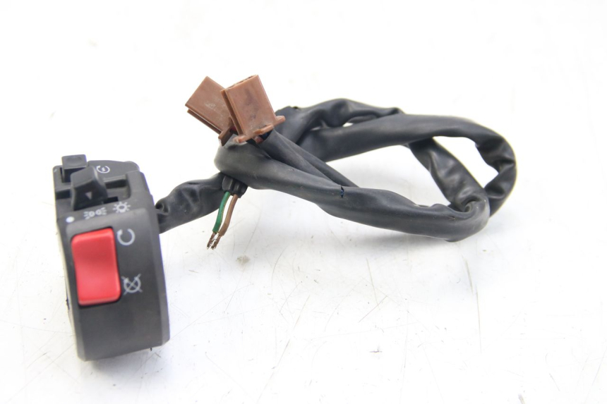 photo de INTERRUPTOR DERECHO YAMAHA FZS FAZER 600 (2001 - 2003)