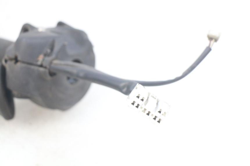 photo de INTERRUPTOR DERECHO GILERA NEXUS 125 (2007 - 2009)
