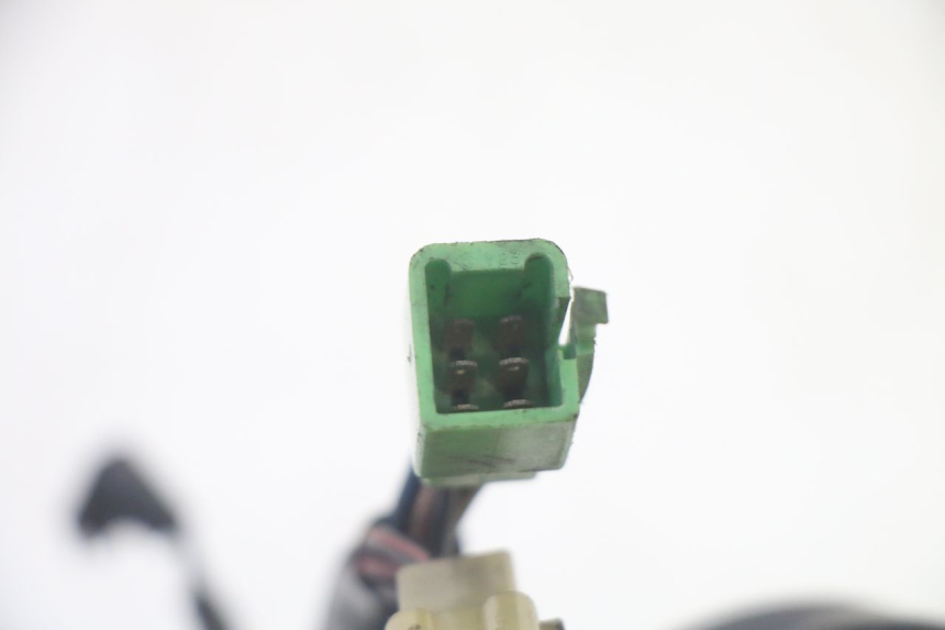 photo de CONMUTADOR DERECHA KAWASAKI GPZ RX 1000 (1986 - 1988) - Estado de la superficie y material