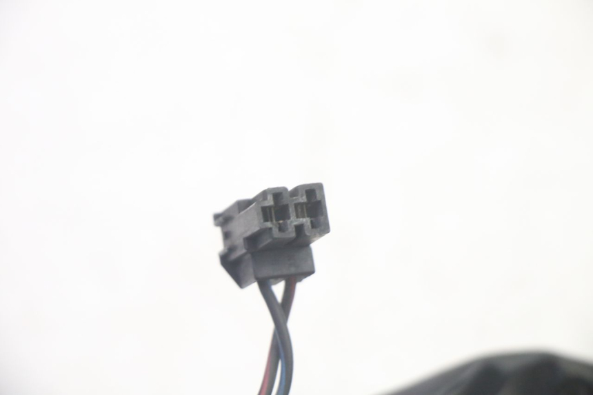 photo de CONMUTADOR DERECHA SUZUKI GSF N BANDIT 600 (1996 - 1999) - Detalles de los puntos de fijación