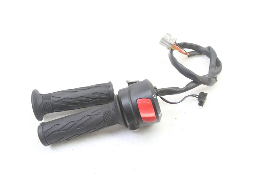 photo de CONMUTADOR DERECHA SUZUKI GSR 750 (2011 - 2017)