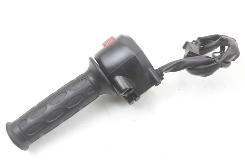 photo de INTERRUPTOR DERECHO HYOSUNG GTR 125 (2006 - 2008) - Primer plano técnico