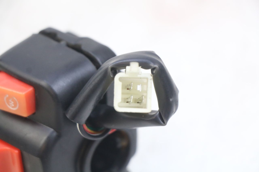 photo de INTERRUPTOR DERECHO EUROCKA GTR 50 (2007 - 2017) - Otra perspectiva