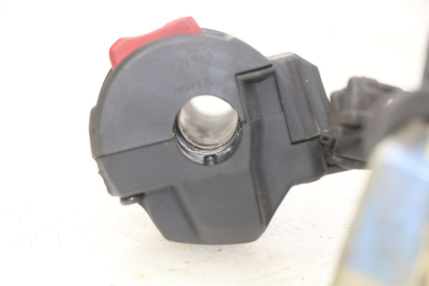 photo de INTERRUPTOR DERECHO HONDA CB R 1000 (2018 - 2023)