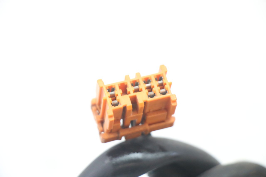 photo de INTERRUPTOR DERECHO HONDA FES S-WING SWING ABS 125 (2007 - 2015)