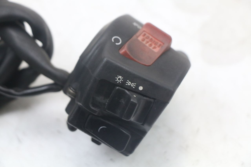 photo de INTERRUPTOR DERECHO HONDA NTV DEAUVILLE 650 (1998 - 2001)