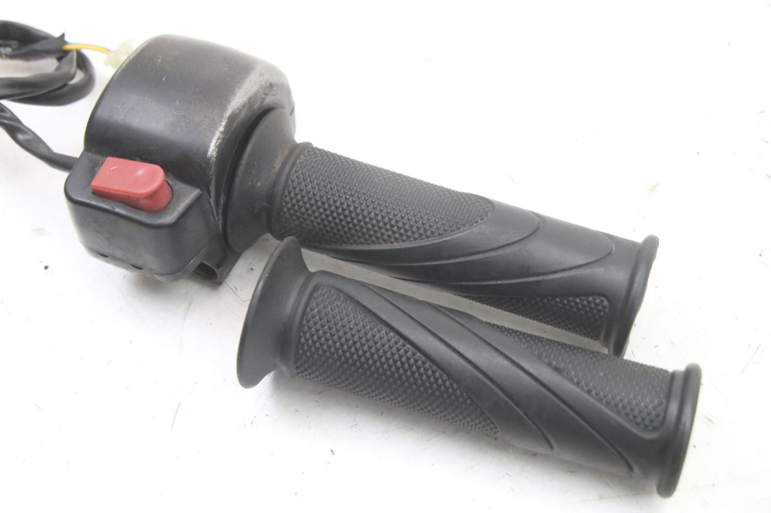 photo de INTERRUPTOR DERECHO SYM JET 14 4T 50 (2018 - 2022)