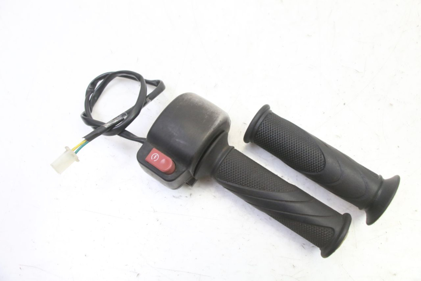 photo de INTERRUPTOR DERECHO SYM JET 14 4T 50 (2018 - 2022)