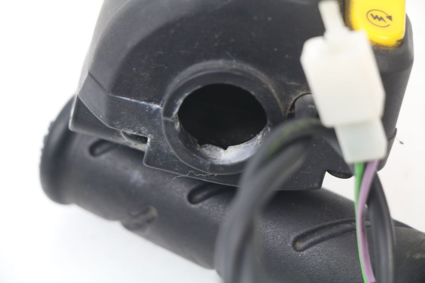 photo de CONMUTADOR DERECHA PEUGEOT JET FORCE CARBU 50 (2003 - 2016)