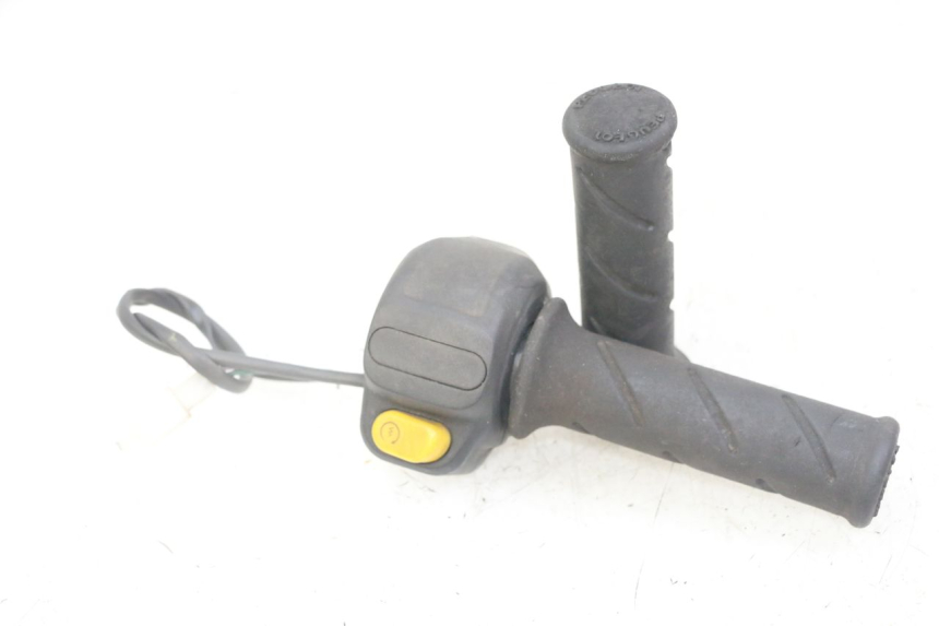 photo de CONMUTADOR DERECHA PEUGEOT JET FORCE CARBU 50 (2003 - 2016)