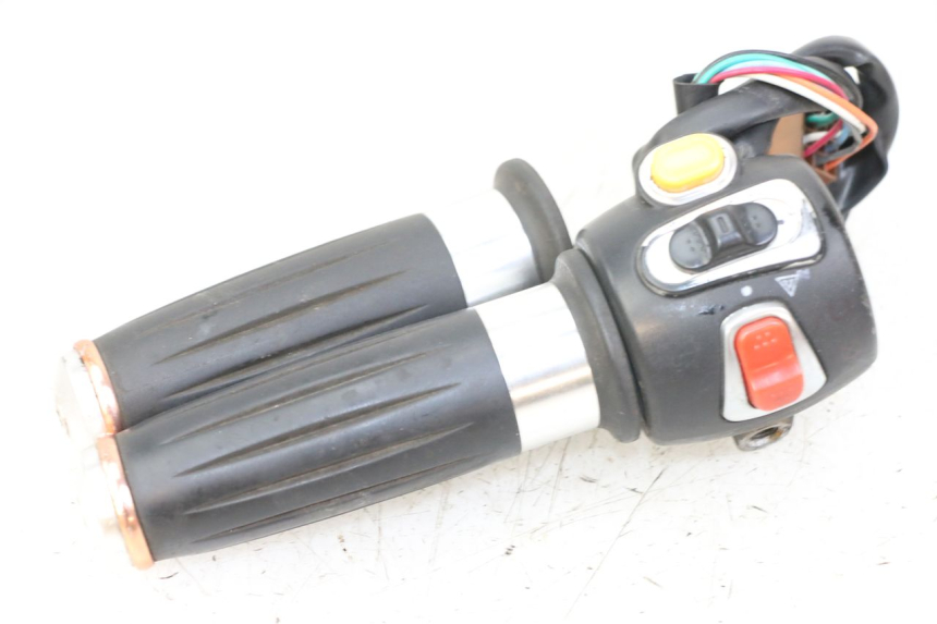 photo de INTERRUPTOR DERECHO JM MOTORS MIA 50 (2017 - 2020)